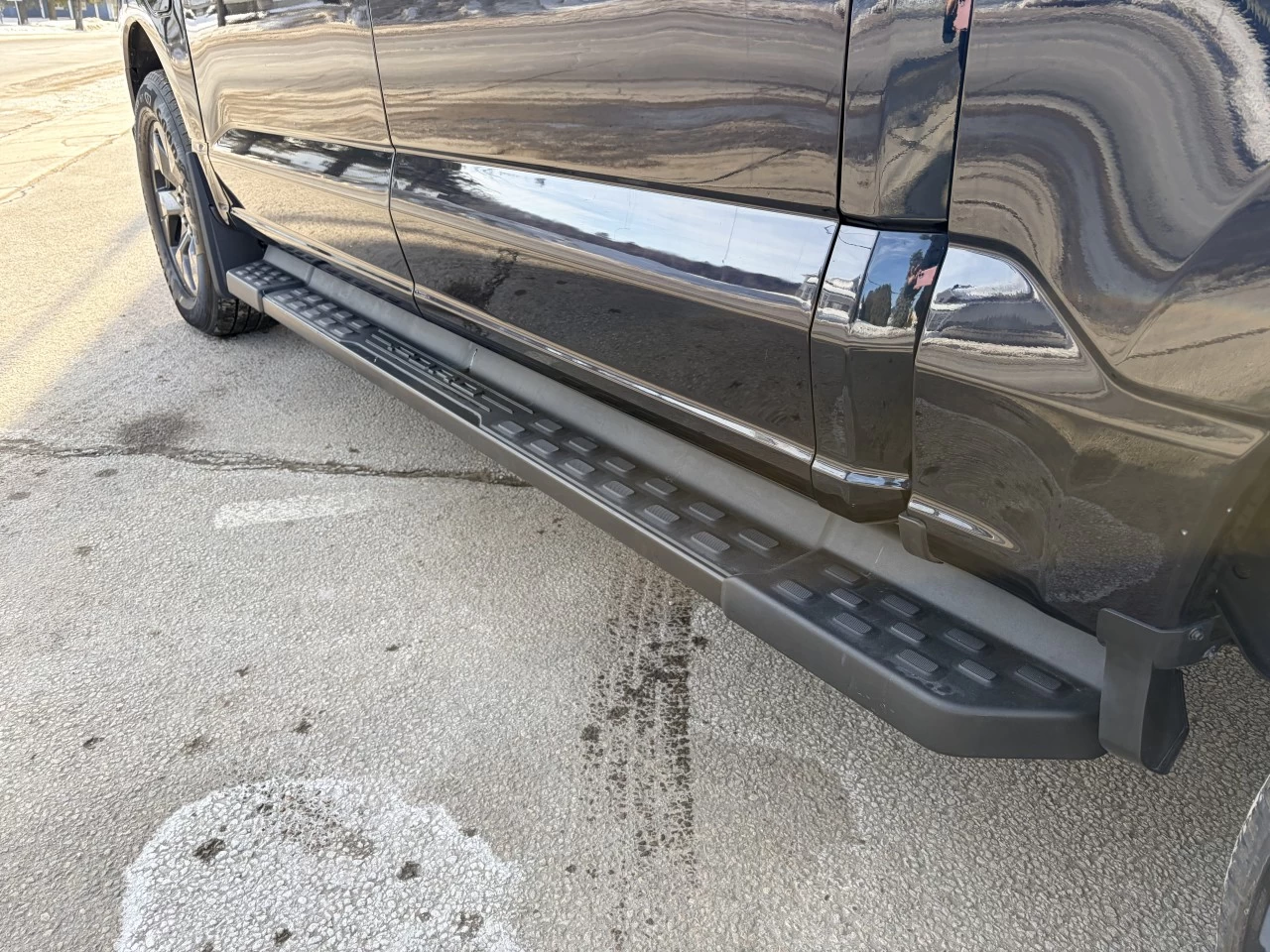 2025 Ford F-150 Lightning FLASH 312A BATTERIE LONGUE DURÉE ENSEMBLE REMORQUAGE MAX https://www.st-norbertford.com/resize/b990ff35b810a3abc0cc817b2ca24889-1