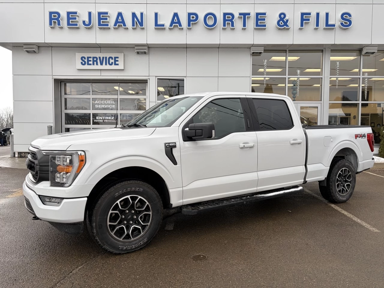 2021 Ford F-150 XLT 3.5L ECOBOOST 302A FX4 ÉCRAN 12 PO CARPLAY ANDROID AUTO SIEGES CHAUFFANTS Image principale
