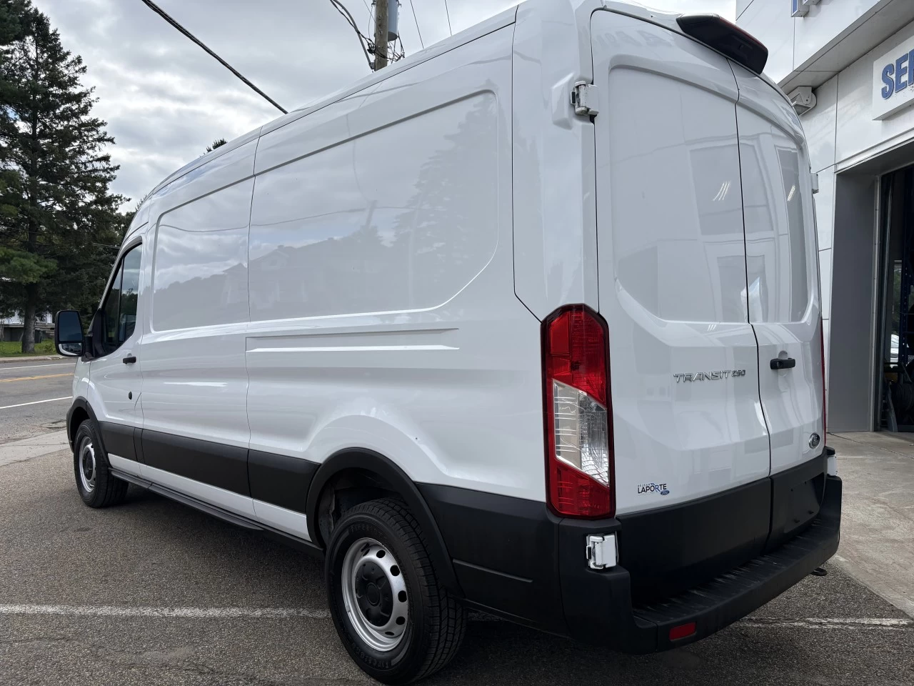 2021 Ford Transit fourgon utilitaire T-250 Med Rf 9070 GVWR RWD Image principale