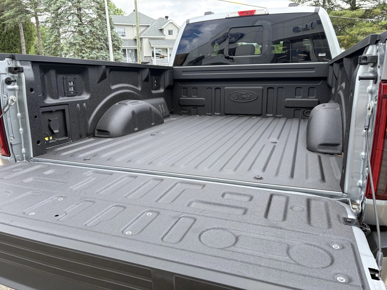 2026 Ford F-150 XLT 302A ECOBOOST 4X4 https://www.st-norbertford.com/resize/b990ff35b810a3abc0cc817b2ca24889-1