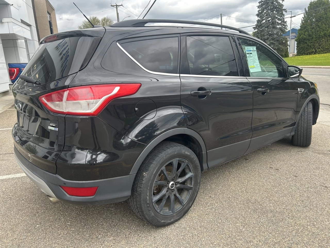 2015 Ford Escape SE Main Image