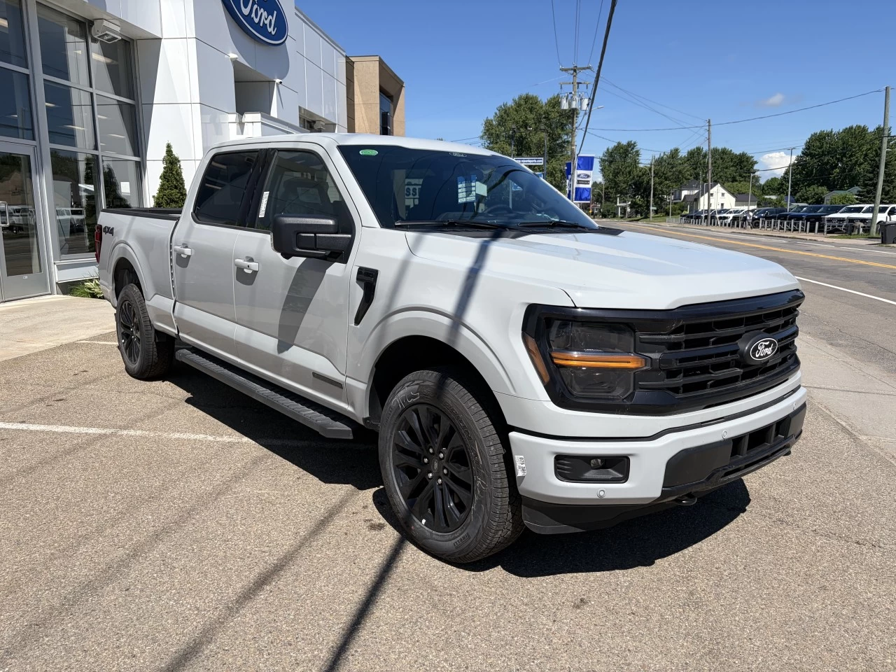 2026 Ford F-150 XLT 302A 4X4 POWERBOOST HYBRIDE https://www.st-norbertford.com/resize/b990ff35b810a3abc0cc817b2ca24889-1