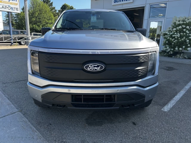 Ford F-150 Lightning FLASH 4x4 2025