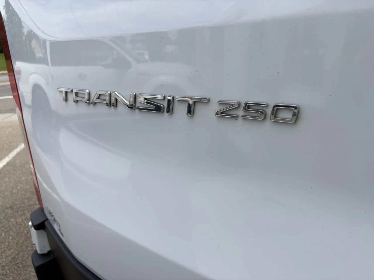 2021 Ford Transit fourgon utilitaire T-250 Med Rf 9070 GVWR RWD Image principale