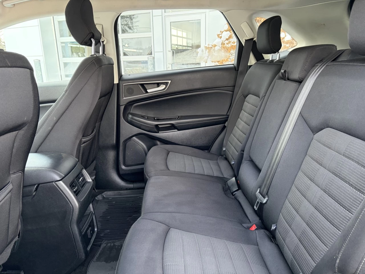 2019 Ford Edge SEL https://www.st-norbertford.com/resize/b990ff35b810a3abc0cc817b2ca24889-1