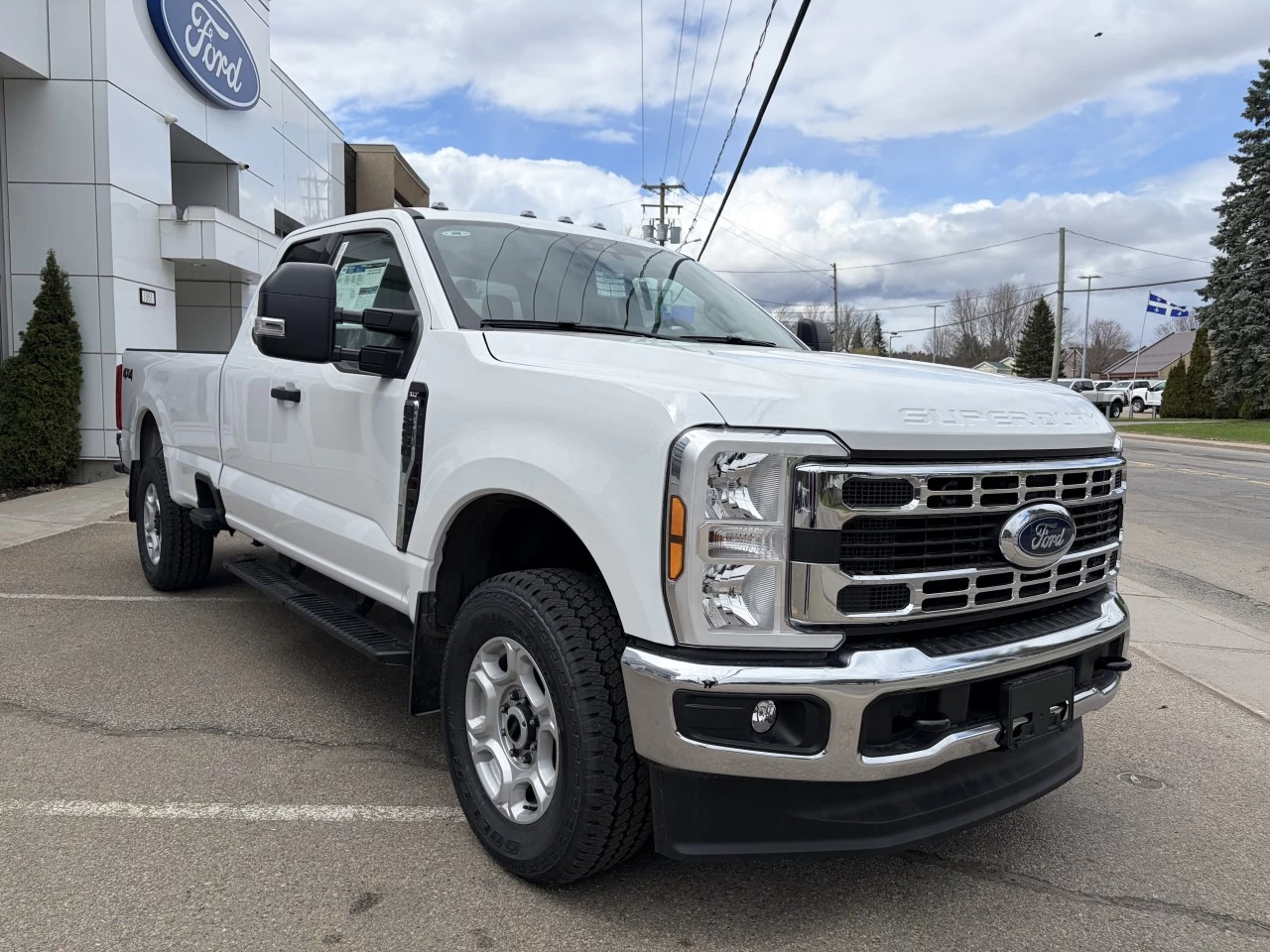2026 Ford F-250 Super Duty XLT https://www.st-norbertford.com/resize/b990ff35b810a3abc0cc817b2ca24889-1