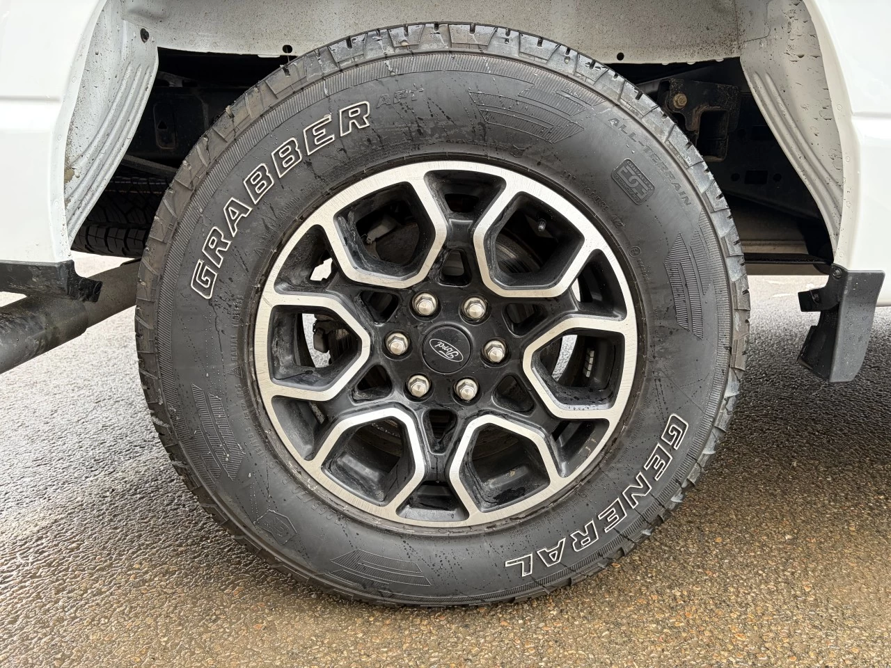 2021 Ford F-150 XLT 3.5L ECOBOOST 302A FX4 ÉCRAN 12 PO CARPLAY ANDROID AUTO SIEGES CHAUFFANTS Image principale