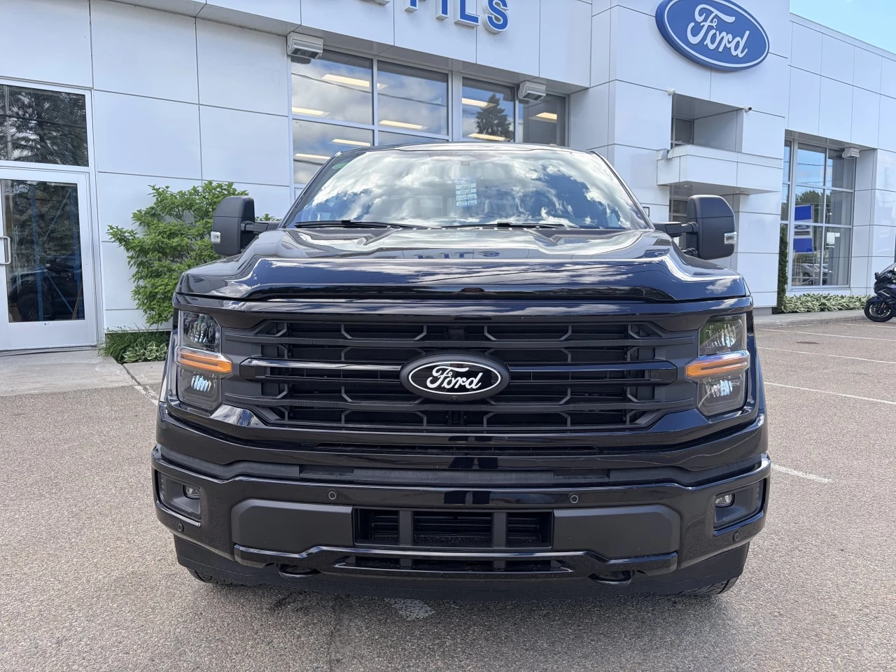 2026 Ford F-150 XLT https://www.st-norbertford.com/resize/b990ff35b810a3abc0cc817b2ca24889-1
