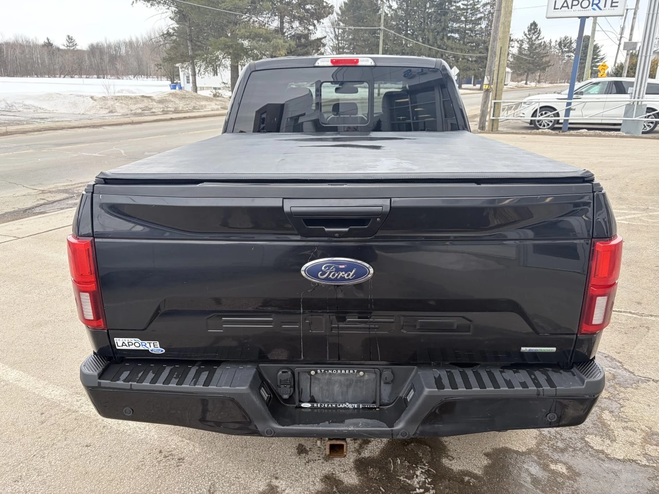 2020 Ford F-150 LARIAT 502A https://www.st-norbertford.com/resize/b990ff35b810a3abc0cc817b2ca24889-1