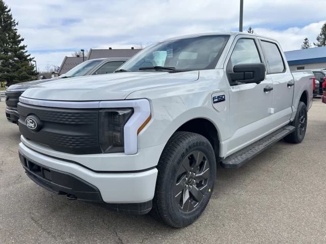 Ford F-150 Lightning XLT 4X4 2024