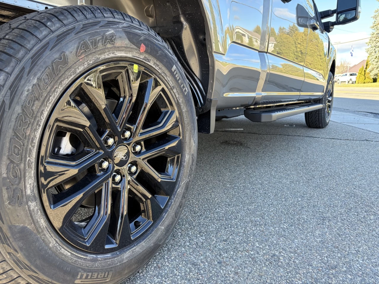 2025 Ford F-150 XLT Main Image