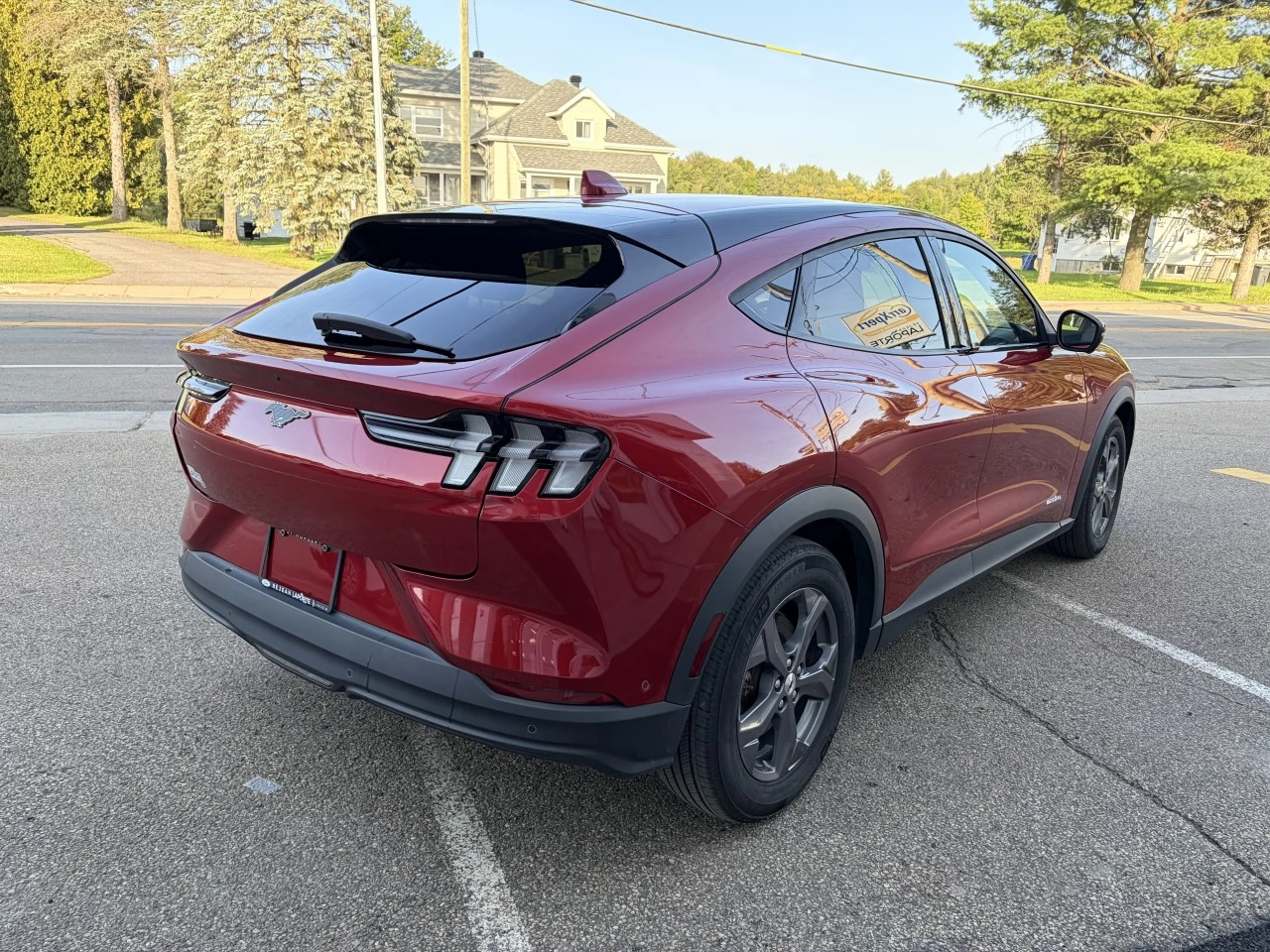 2022 Ford Mustang Mach-E SELECT 70KWH 100A CAMÉRA 360  SIÈGES AVANT CHAUFFANT https://www.st-norbertford.com/resize/b990ff35b810a3abc0cc817b2ca24889-1