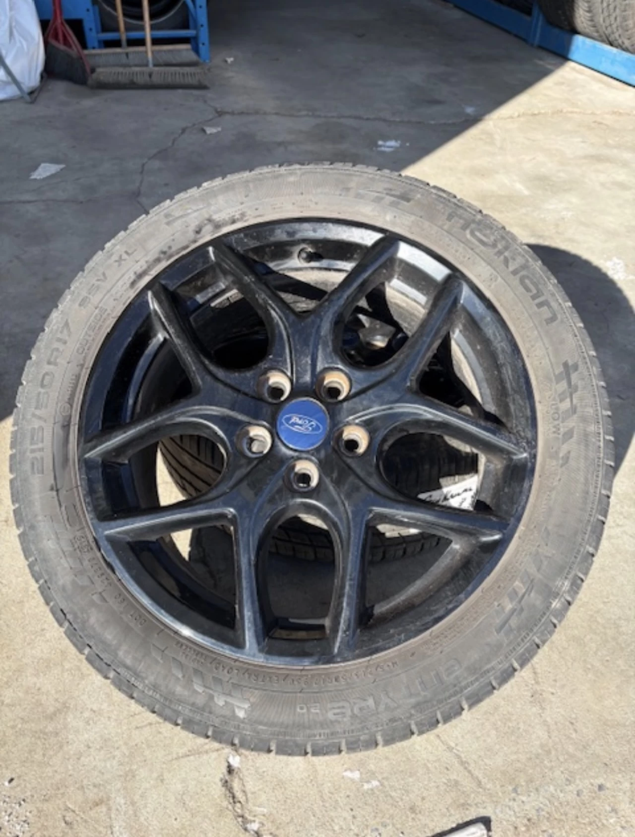 2015 Ford Focus SE https://www.st-norbertford.com/resize/b990ff35b810a3abc0cc817b2ca24889-1