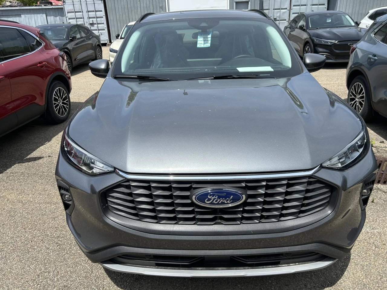 2025 Ford Escape PHEV FWD https://www.st-norbertford.com/resize/b990ff35b810a3abc0cc817b2ca24889-1