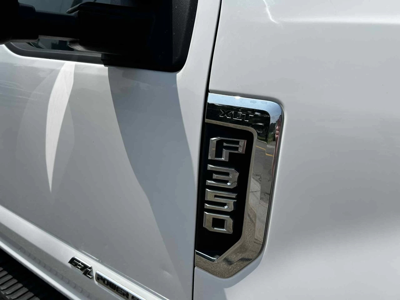 2020 Ford F-350 Super Duty XLT Image principale
