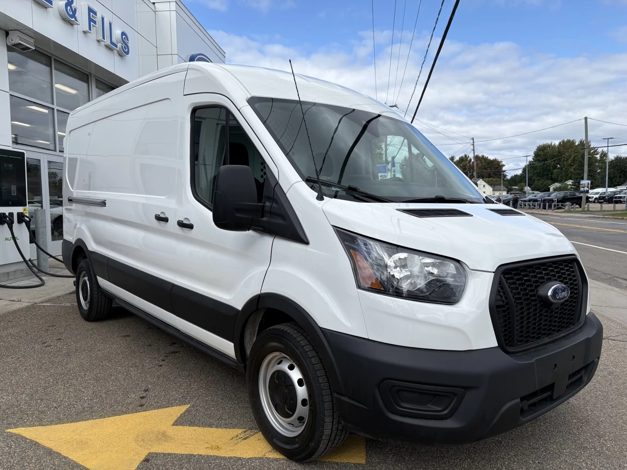 2021 Ford Transit fourgon utilitaire T-250 Med Rf 9070 GVWR RWD Image principale