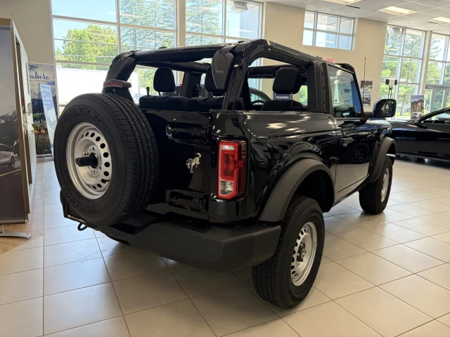 Ford Bronco Base 2026
