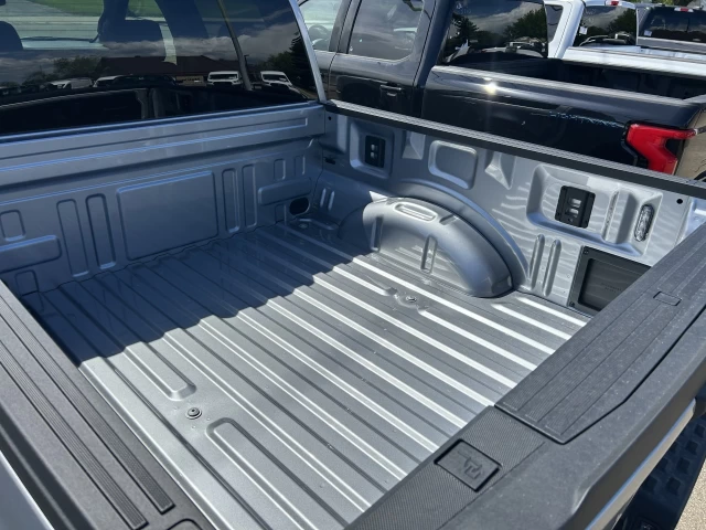 Ford F-150 Lightning FLASH 2025