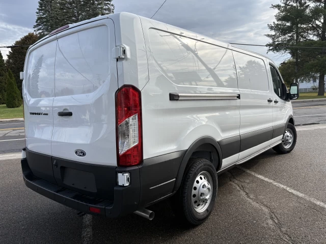 Ford Transit fourgon utilitaire Toit bas 148 RWD T-250 Low Rf 9070 GVWR RWD 2026