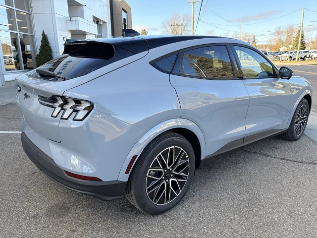 Ford Mustang Mach-E PREMIUM AWD 2025