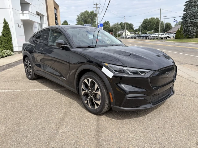 Ford Mustang Mach-E SELECT 2026