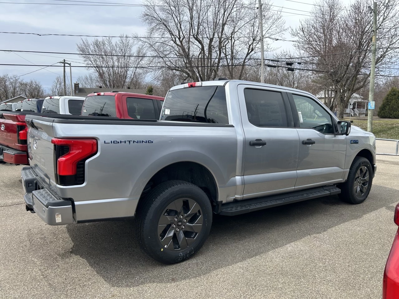 2024 Ford F-150 Lightning XLT 4x4 https://www.st-norbertford.com/resize/b990ff35b810a3abc0cc817b2ca24889-1