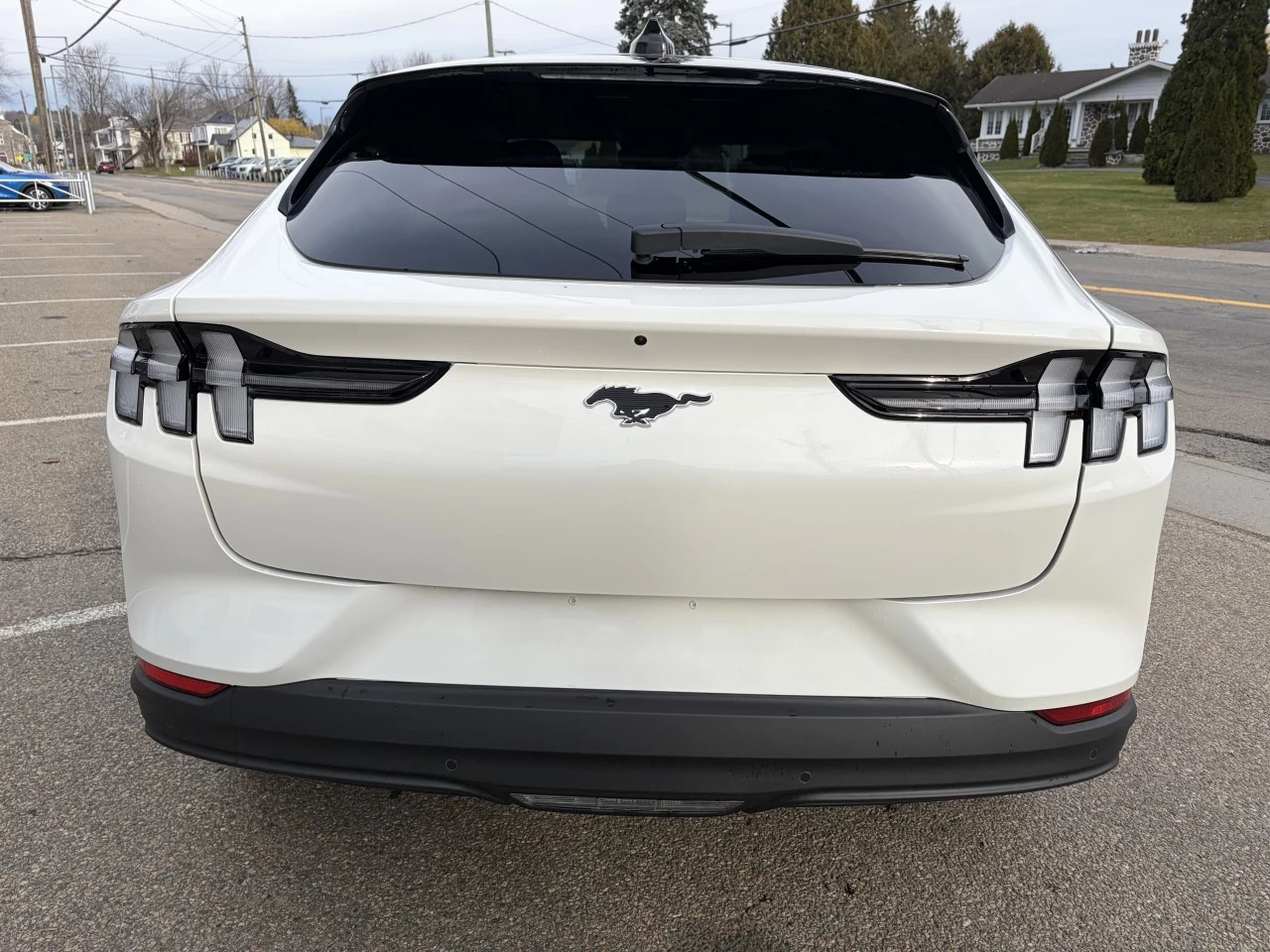 2025 Ford Mustang Mach-E SELECT AWD https://www.st-norbertford.com/resize/b990ff35b810a3abc0cc817b2ca24889-1