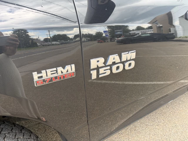 Ram 1500 ST 4X4 V8 2016