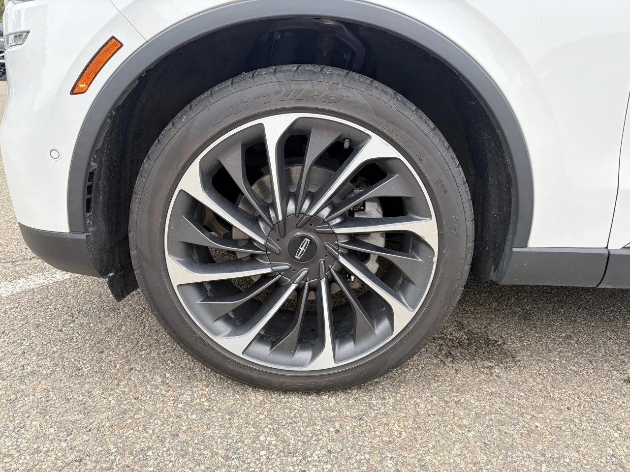2023 Lincoln Aviator Reserve https://www.st-norbertford.com/resize/b990ff35b810a3abc0cc817b2ca24889-1