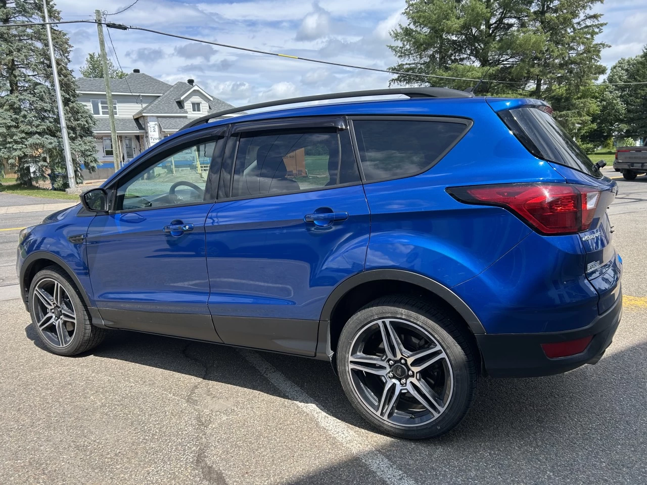 2019 Ford Escape SEL AWD Main Image