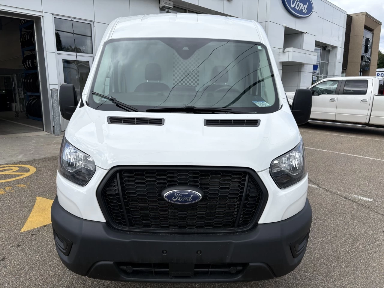 2021 Ford Transit fourgon utilitaire T-250 Med Rf 9070 GVWR RWD Image principale