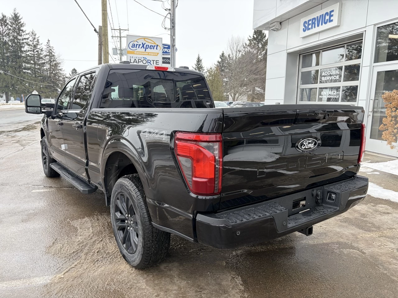 2026 Ford F-150 XLT 302A HEV ENSEMBLE REMORQUAGE SIÈGES CHAUFFANT https://www.st-norbertford.com/resize/b990ff35b810a3abc0cc817b2ca24889-1
