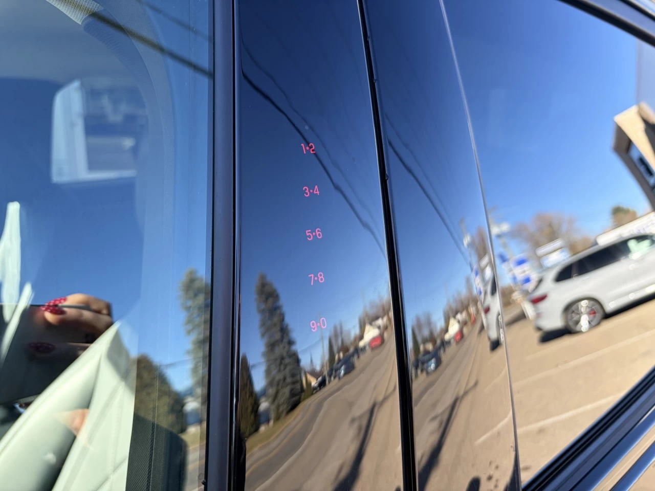 2025 Ford Mustang Mach-E SELECT TAPIS RECHARGE SANS FIL SIÈGES AVANT CHAUFFANT https://www.st-norbertford.com/resize/b990ff35b810a3abc0cc817b2ca24889-1