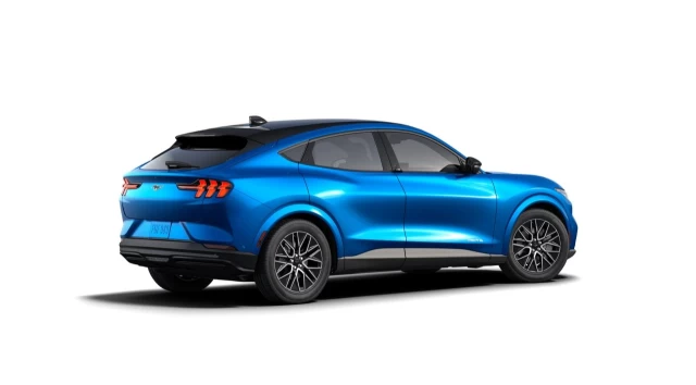 Ford Mustang Mach-E PREMIUM AWD 2025