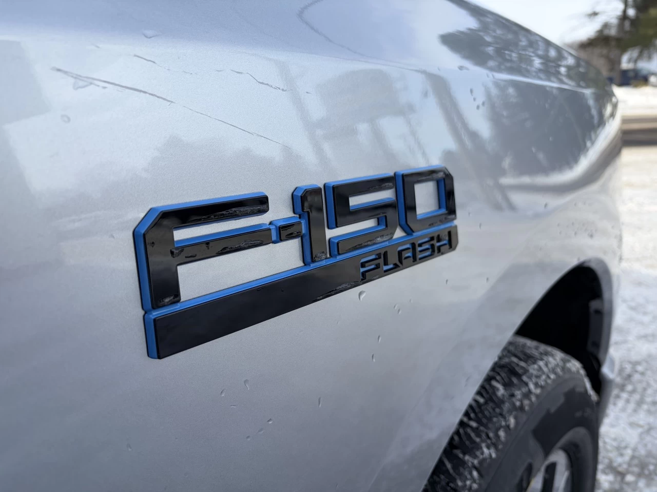 2025 Ford F-150 Lightning FLASH https://www.st-norbertford.com/resize/b990ff35b810a3abc0cc817b2ca24889-1