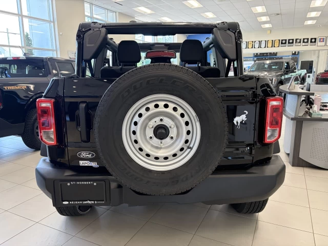 Ford Bronco Base 2026