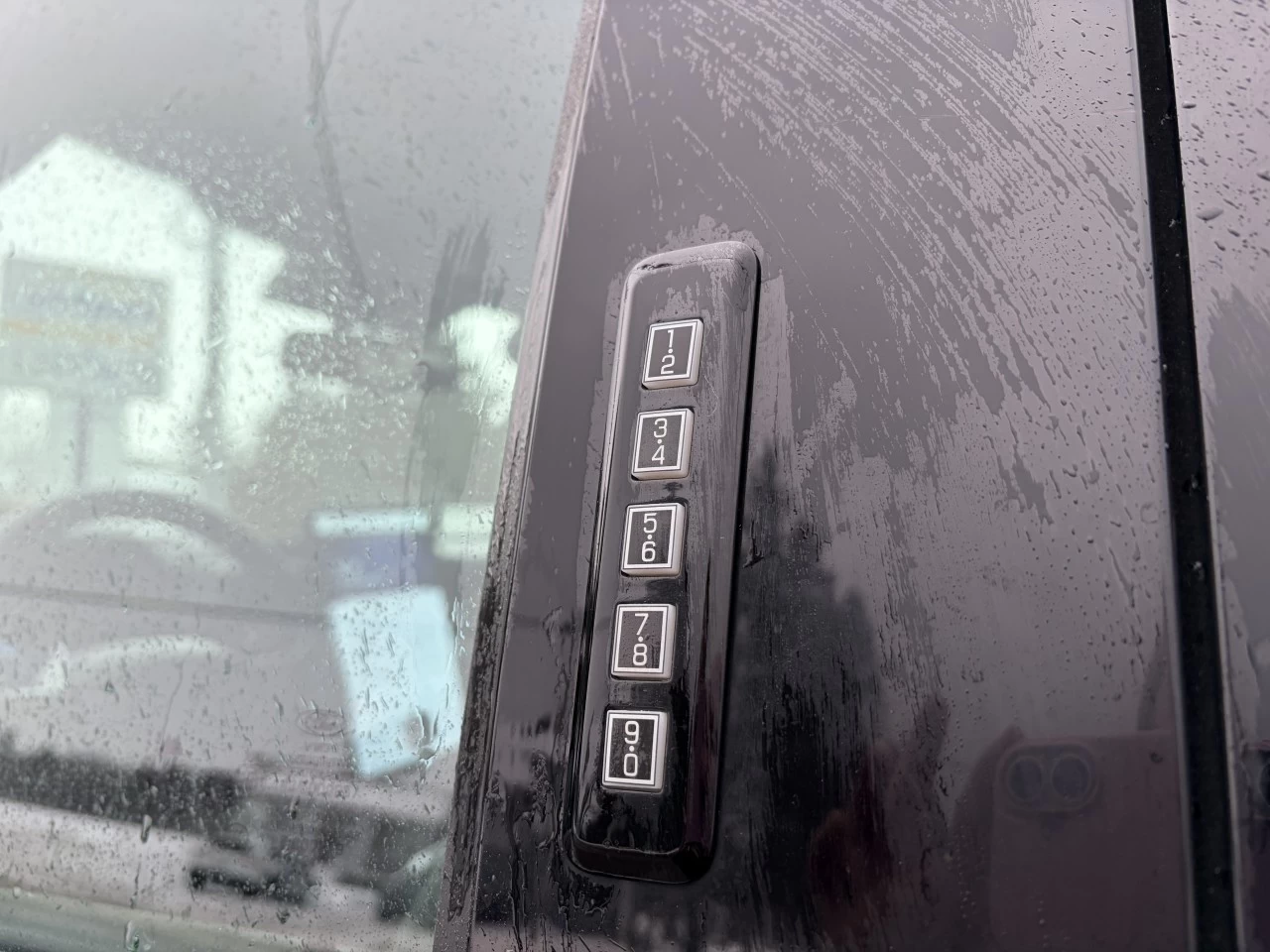 2024 Ford F-150 Lightning FLASH 131Kwh GROSSE BATTERIE, ECRAN 15 POUCES, VOLANT CHAUFFANT ADMISSIBLE iVMLZE https://www.st-norbertford.com/resize/b990ff35b810a3abc0cc817b2ca24889-1