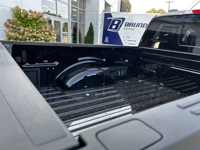 Ford F-150 LARIAT 2025