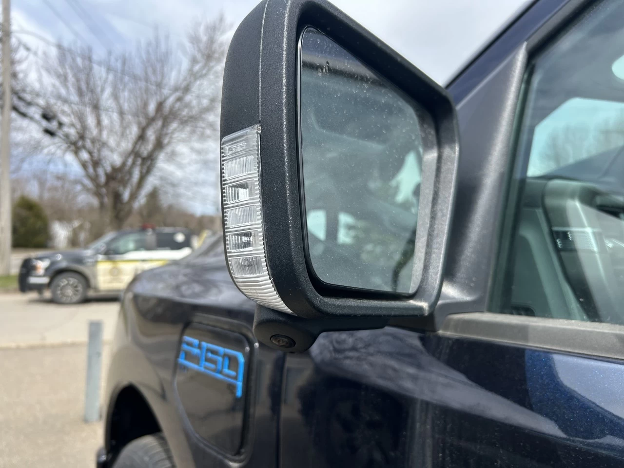 2024 Ford F-150 Lightning XLT https://www.st-norbertford.com/resize/b990ff35b810a3abc0cc817b2ca24889-1