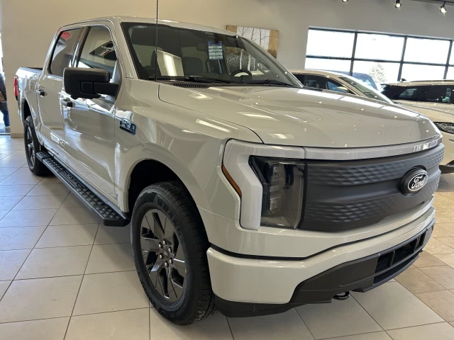Ford F-150 Lightning XLT 2024