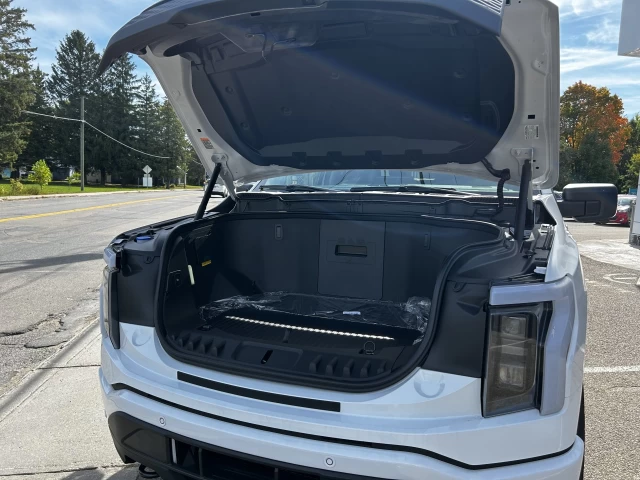 Ford F-150 Lightning FLASH 2025