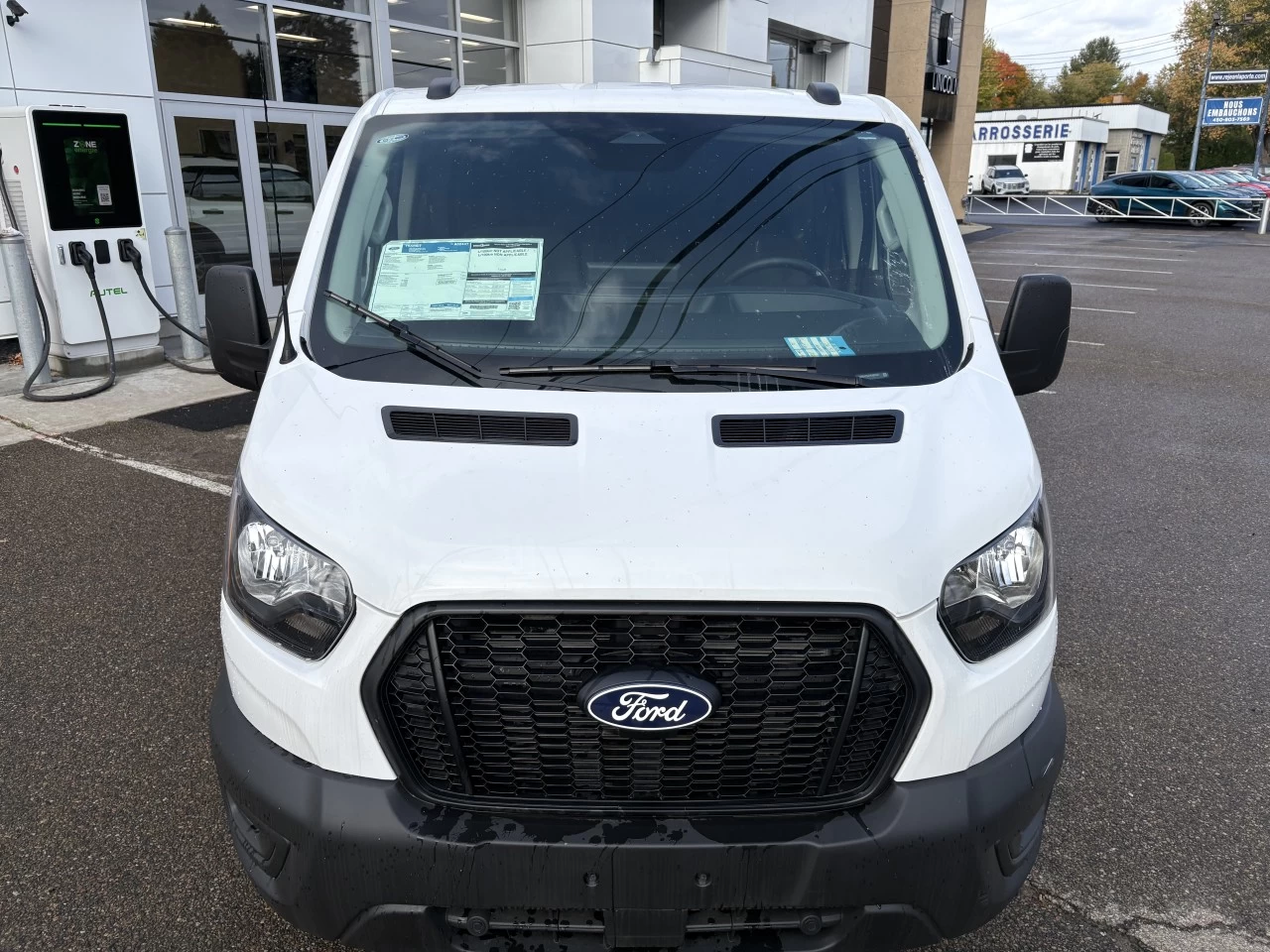 2026 Ford Transit fourgon utilitaire Toit bas 148 RWD T-250 Low Rf 9070 GVWR RWD Main Image