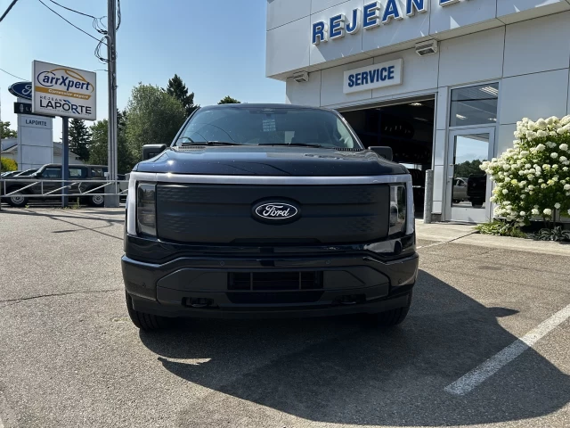 Ford F-150 Lightning FLASH 2025
