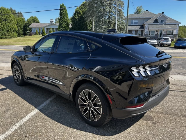 Ford Mustang Mach-E PREMIUM AWD 2025