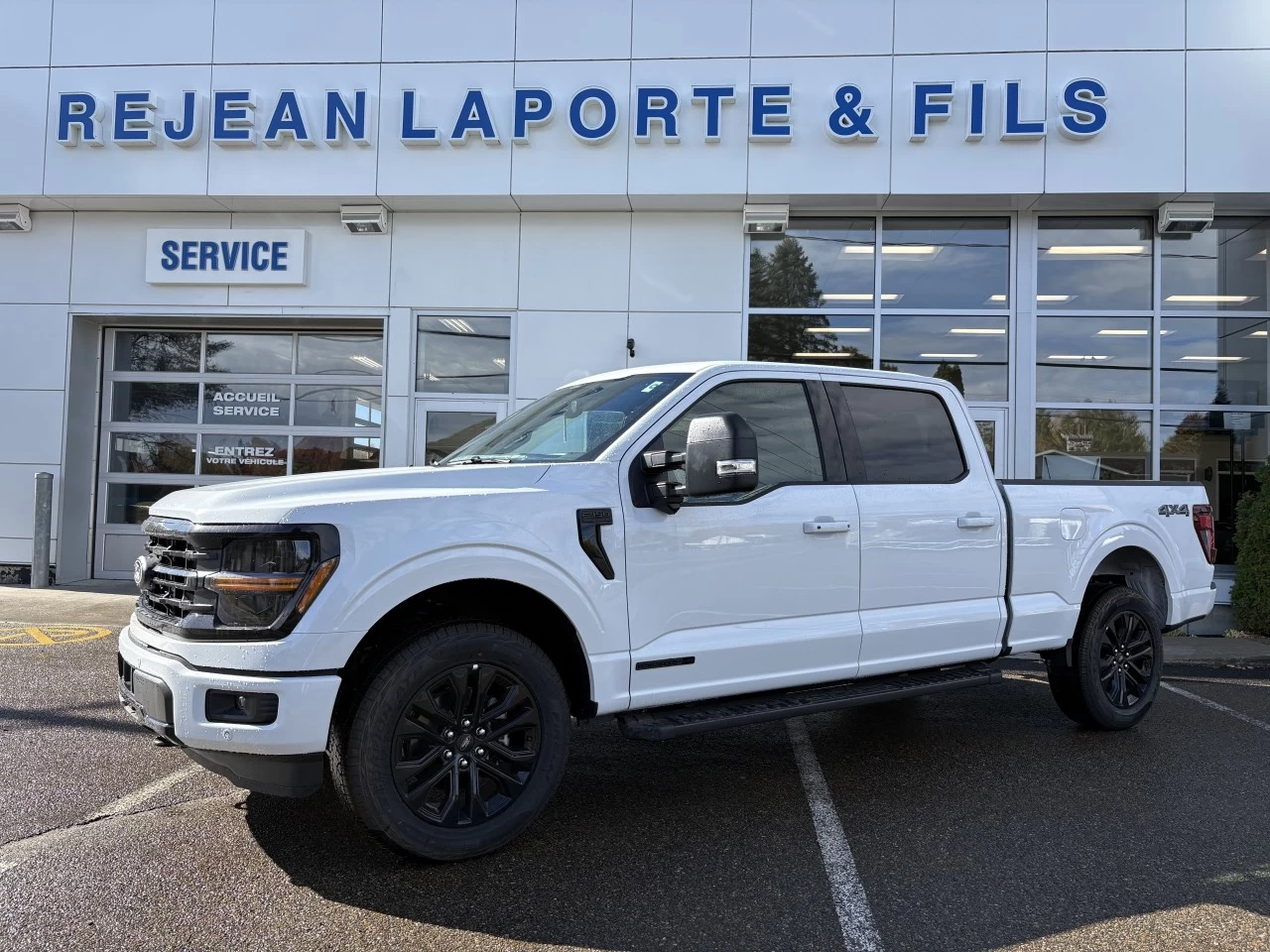 2026 Ford F-150 XLT Main Image