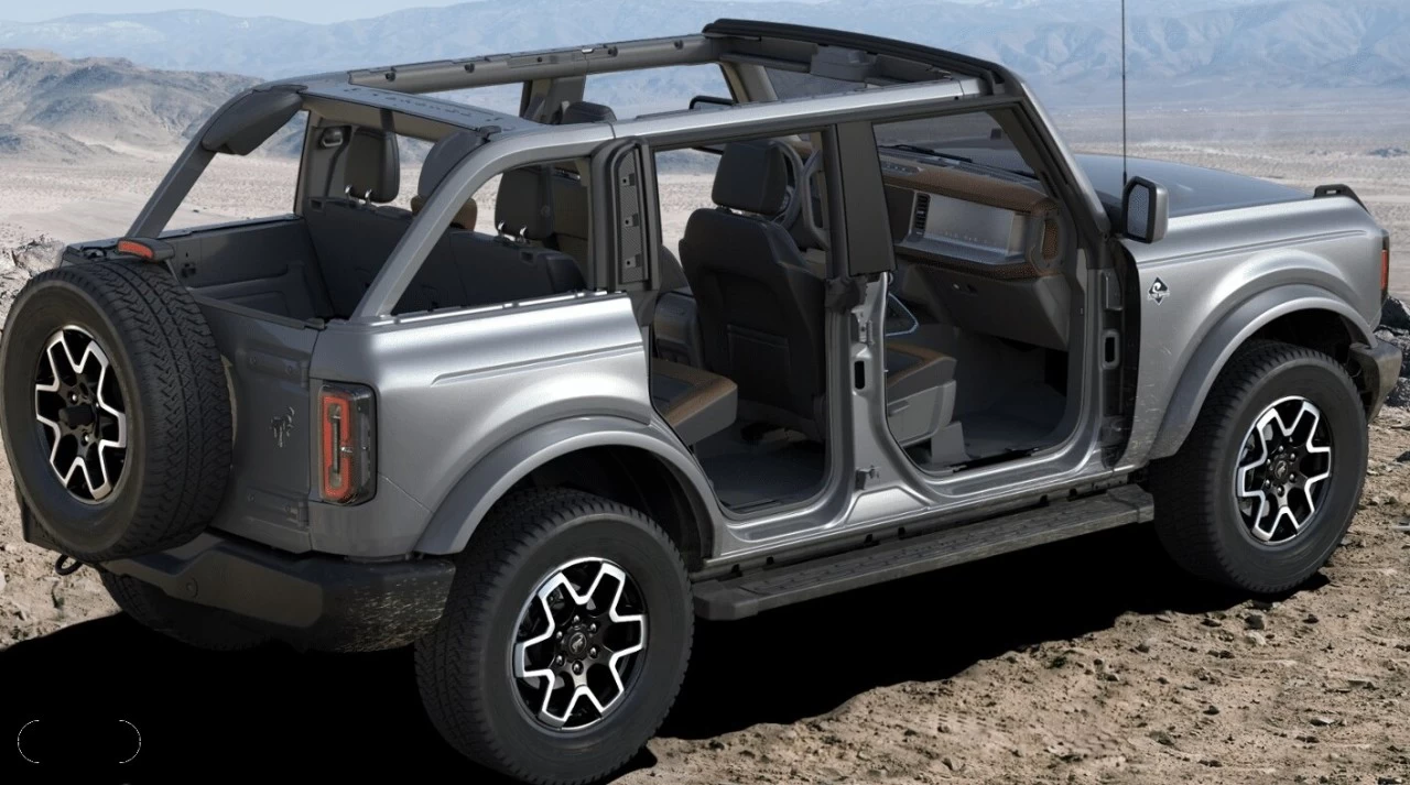 2024 Ford Bronco Outer Banks 4x4 Main Image