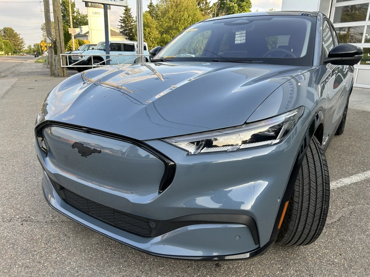 2023 Ford Mustang Mach-E Premium X-Range Image principale