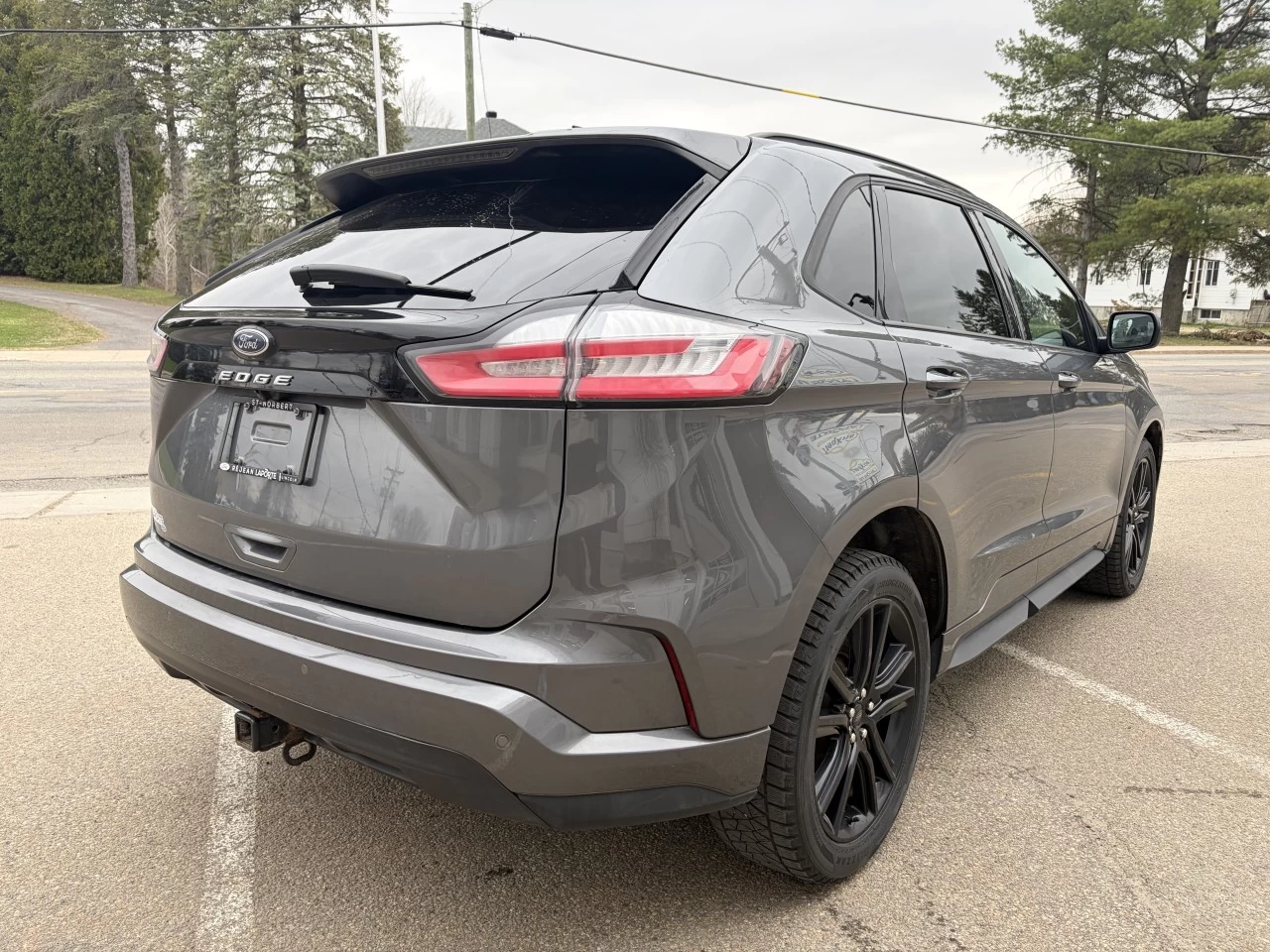 2022 Ford Edge ST LINE AWD ENSEMBLE REMORQUAGE https://www.st-norbertford.com/resize/b990ff35b810a3abc0cc817b2ca24889-1