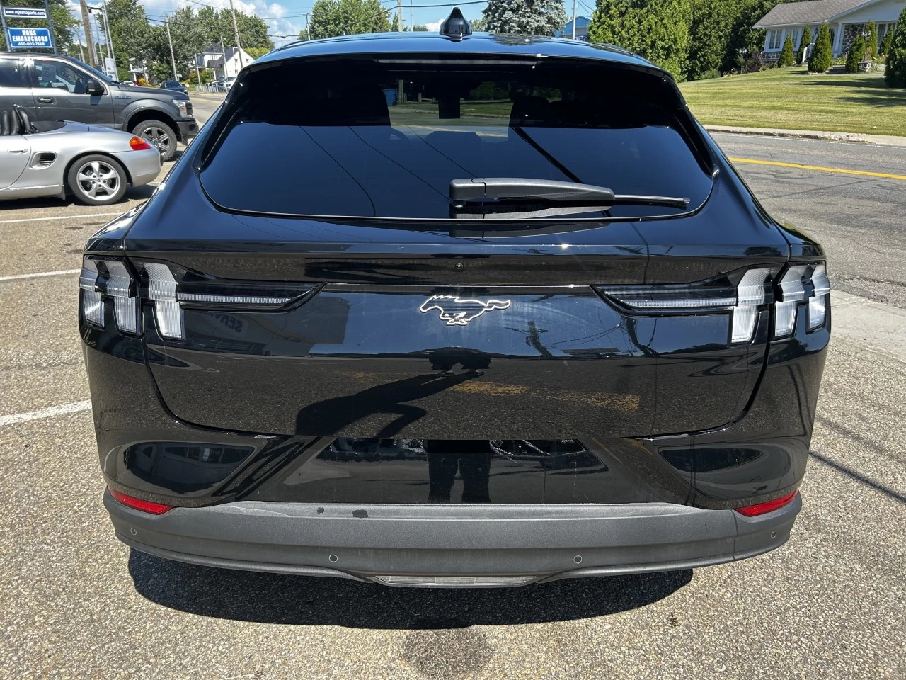 2025 Ford Mustang Mach-E PREMIUM AWD https://www.st-norbertford.com/resize/b990ff35b810a3abc0cc817b2ca24889-1