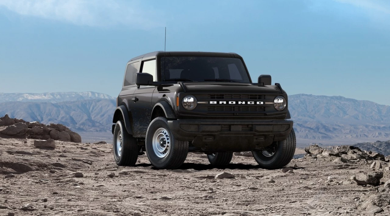 2025 Ford Bronco Base Main Image